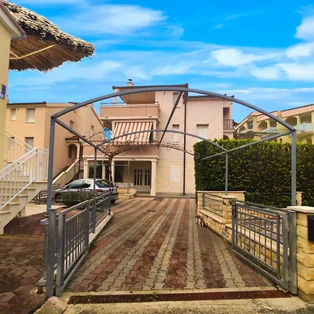 公寓 Zoran Seaview 扎博里克