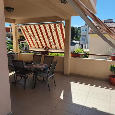 Zoran Seaview